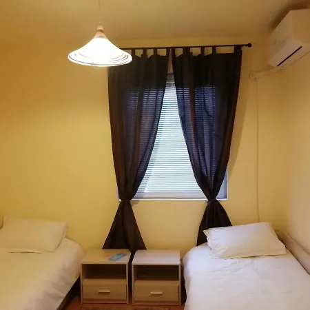 Appartament Kondov Appartement *