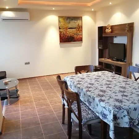 Appartament Kondov Appartement *
